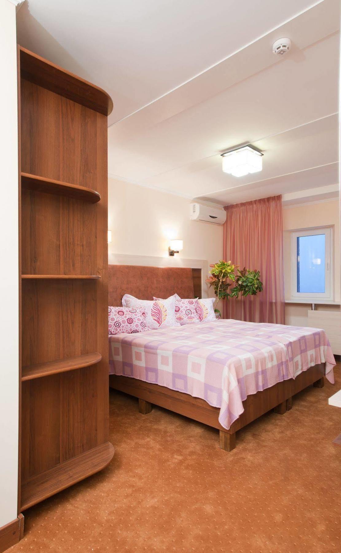7 Sky Hotel Klinicheskaya Street Kyiv Exterior photo
